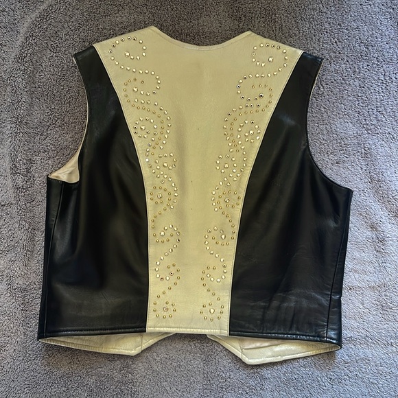This beautiful vest has been lightly worn.The detail is Swarovski crystals. - Picture 4 of 6